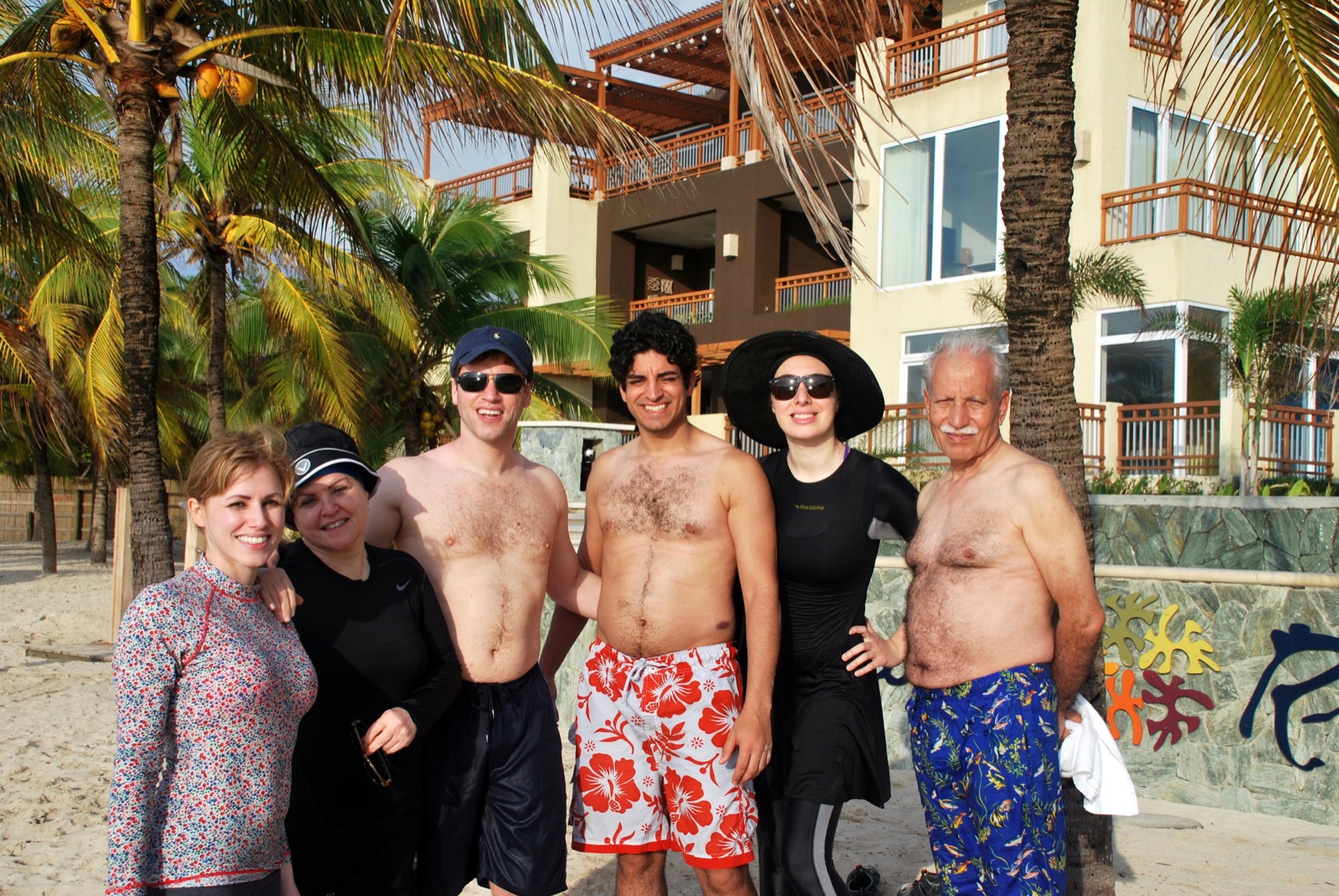 Fayez Mousilli: The family, Roatan